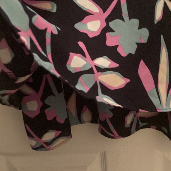 Simply Styled by Sears Large Sleeveless Blouse - Picture 2 of 6